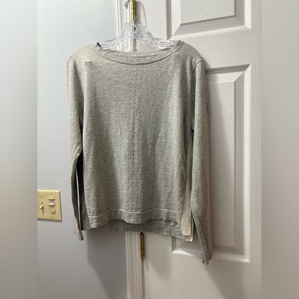 Title Nine Slack Tide Merino Wool/Cotton Gray/White Sweater Size Large